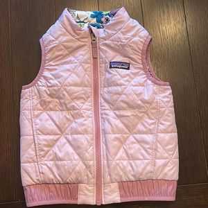 Like new: 3T Puff Ball Reversible Patagonia Vest